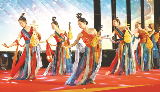 58.7万人次游客！泉港“双节”文旅成绩单亮眼 →