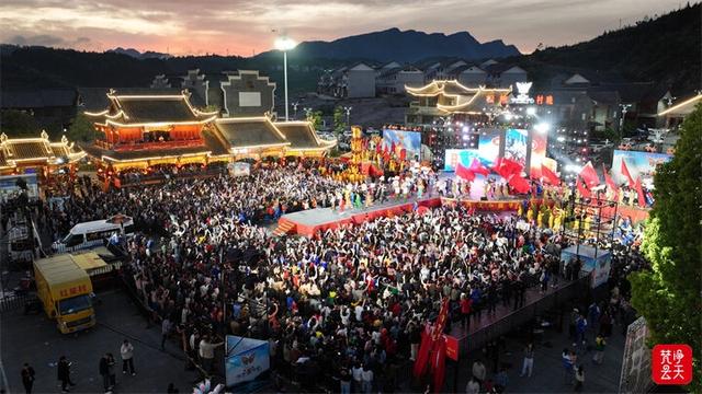 【深度】你好!“松桃村晚”