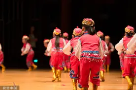 闪电律解｜幼师购买多套演出服表演完就退货 律师：商家可提前声明图片