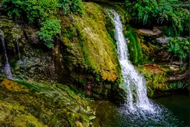 河南新乡：太行山大峡谷流水淙淙图片