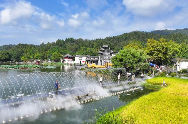 世界遗产村 国庆文旅热