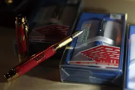 作为“上海品牌”“中华老字号”的英雄金笔，设计手稿等却保存不善可能损毁？图片