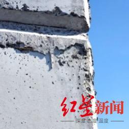 纽约426米高摩天大楼外墙布满裂痕
