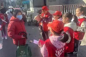 短视频对生活有哪些影响？新京报小记者街头采访北京市民图片