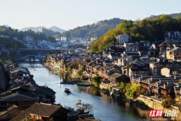 岁暖时刻丨沱江畔秋末初冬的缱绻时光