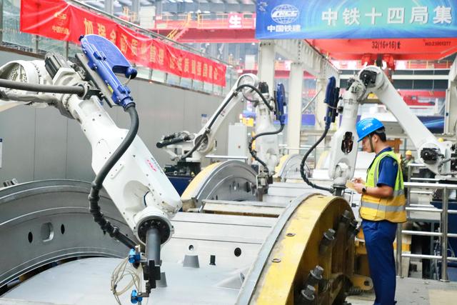 机器人全流程自动化，“轨道上的京津冀”建设越来越智能