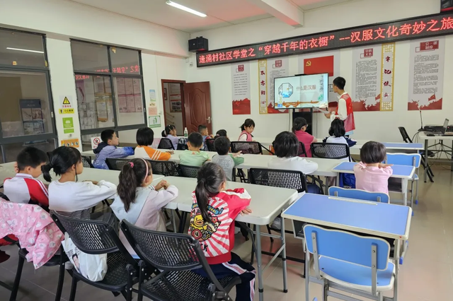 割禾体验、拾秋徒步……里水11月活动精彩瞬间→