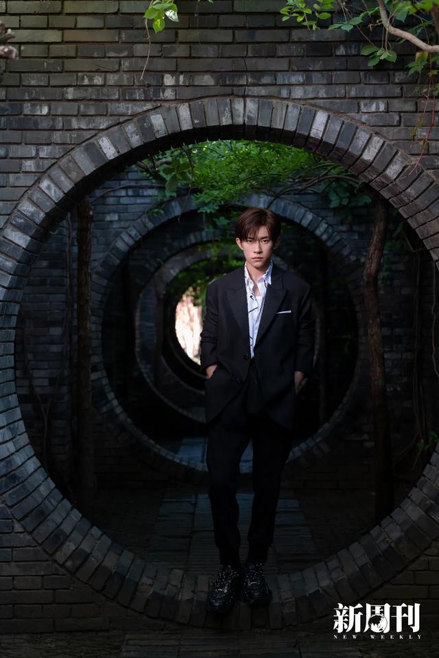 最年轻影帝易烊千玺：有时更想做个晚熟的人