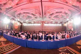 2025年，“破卷突围”何以成为餐饮企业最关注的事？图片