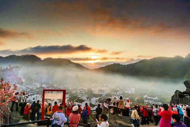 上饶绝美“枫景”加载完毕，前往石城锁定你的赏枫C位！