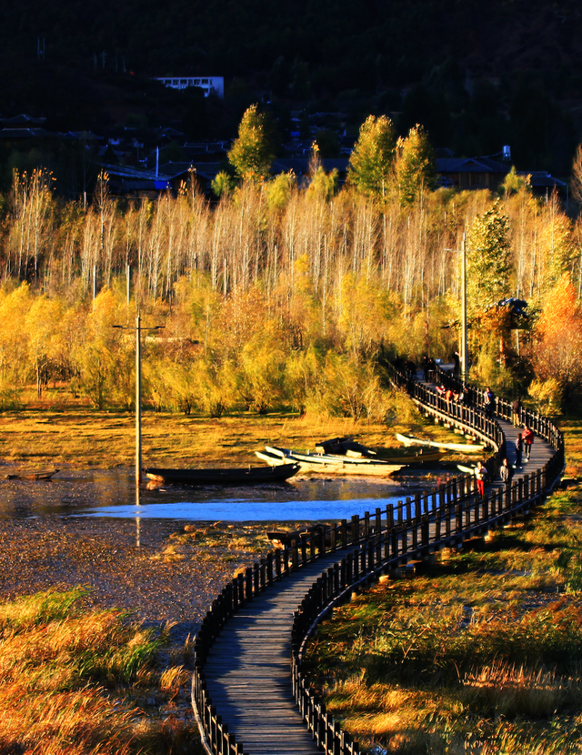 限定美景 | City Walk 腻了？盐源为你准备了一场“Lake Walk”