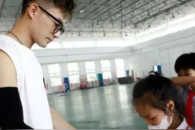 “我要向大家证明，体育老师也能当好班主任”图片