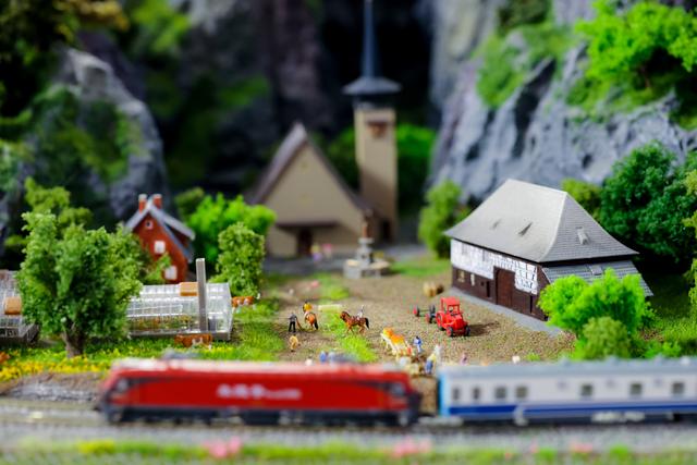 火车迷的节日！上海这个火车模型展上演跨时空的“铁道聚会”