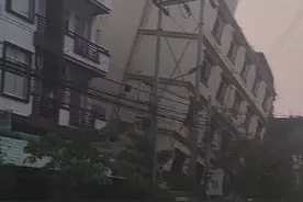 纵览热点｜在缅中国人讲述震后第一夜：担心余震，十多名中国人在曼德勒的马路边坐了一晚上图片