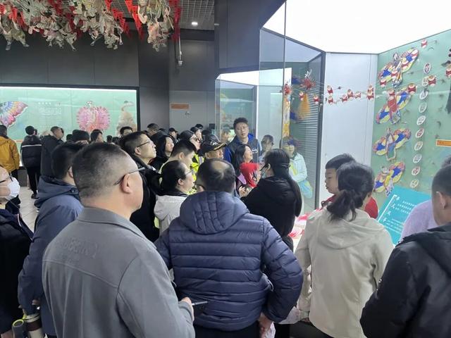 潍坊新春“打卡热地”！博物馆里都“长”满了人