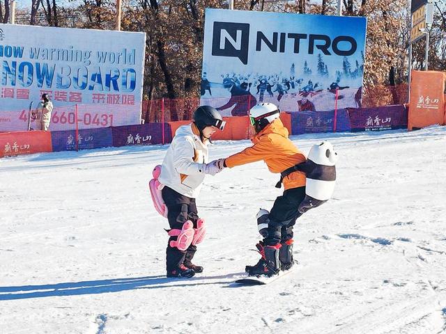 吉林各大雪场陆续迎客 新雪季文旅融合再深化
