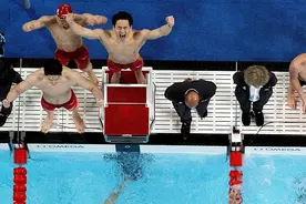 风暴眼 | 中国4X100米混合泳接力打破美国队40年垄断  潘展乐20岁生日礼物太牛了图片