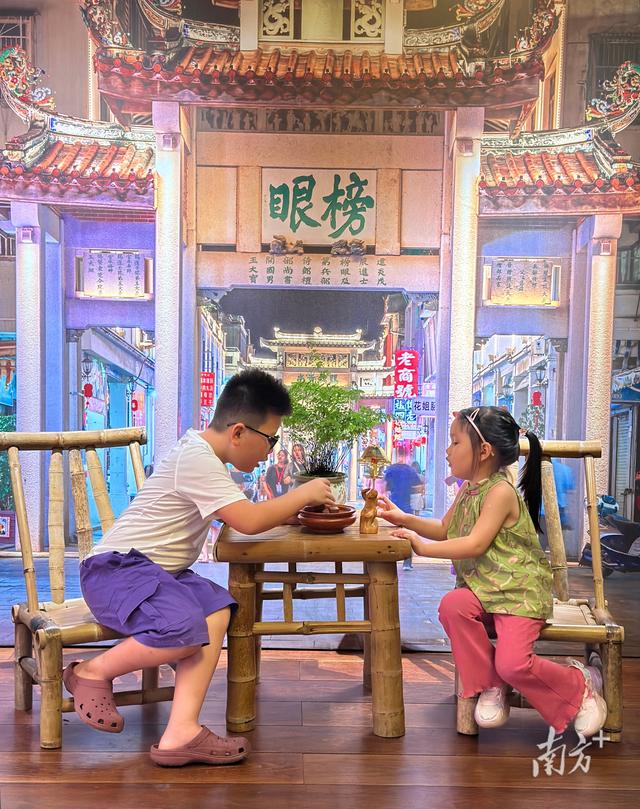 国庆期间镇海楼首开“夜游模式”，工夫茶艺术展迎八方来客