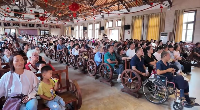 这个双节假期，海门消费市场一片火热……