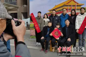 苏州百名摄影家走进基层“影像惠民”送幸福图片