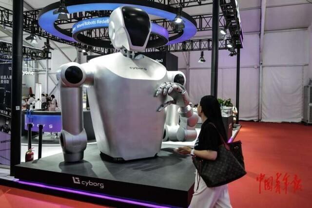 不止于 “机器”：2025世界机器人大会开幕