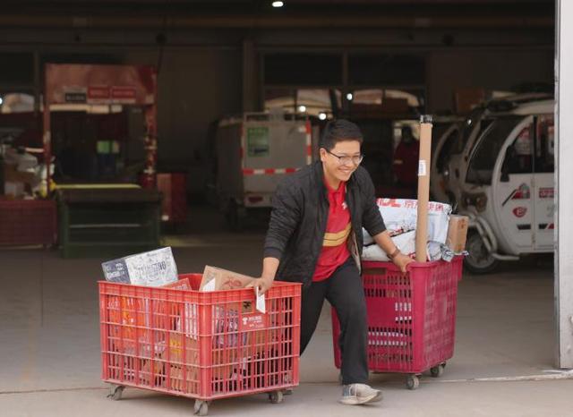 “双十一" 配送忙