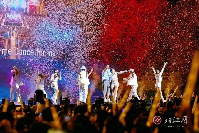 夜太美，曲靖太美！19.7℃的“演唱会之城”，宠你！