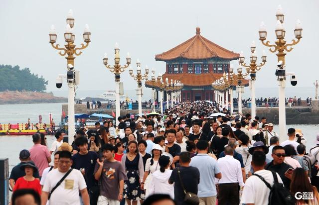 青岛栈桥：解锁初秋“海”式清凉