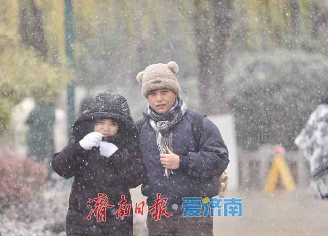 济南初雪如约而至，尽享冬日浪漫