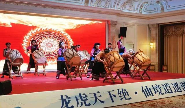 七彩云南遇龙虎仙山—龙虎山文旅昆明推介会签约专列启程