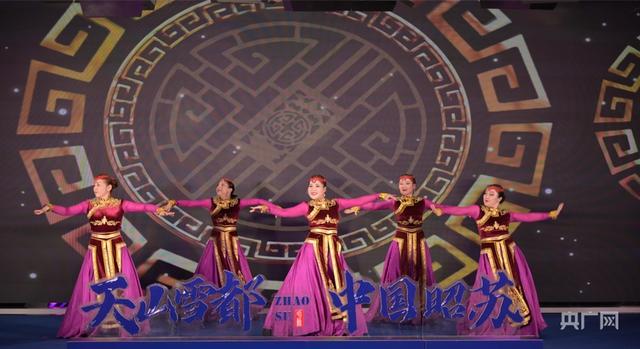 冰雪热浪涌天山：新疆“冷资源”燃动“热经济”