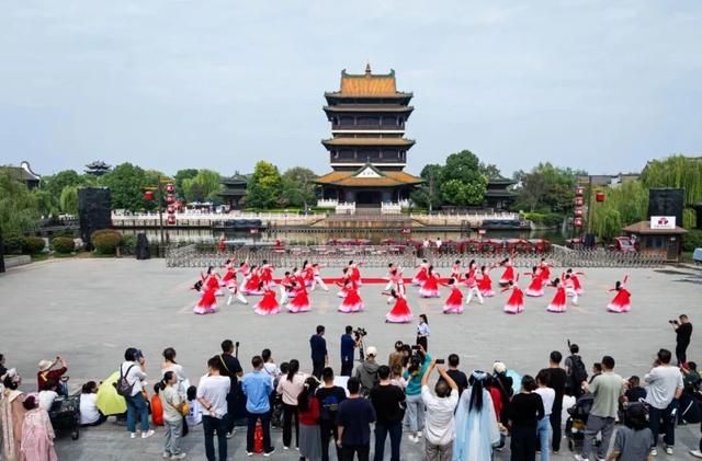 十一来台儿庄古城，共赴热血红色演艺之约！