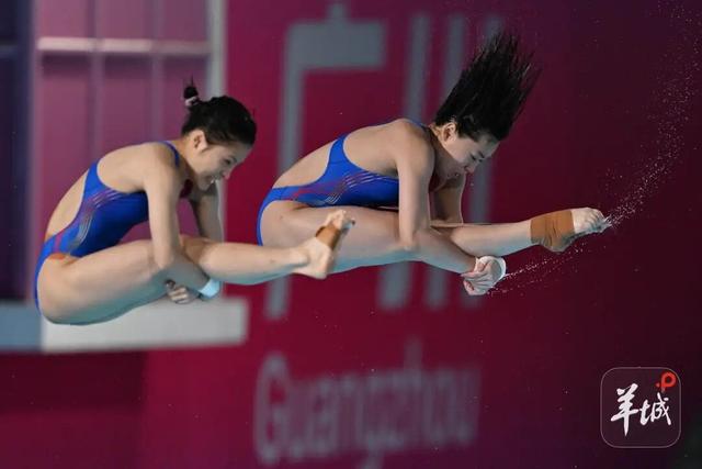 全红婵复出首战摘金，现场下起“娃娃雨”，陈艺文、林珊点赞！