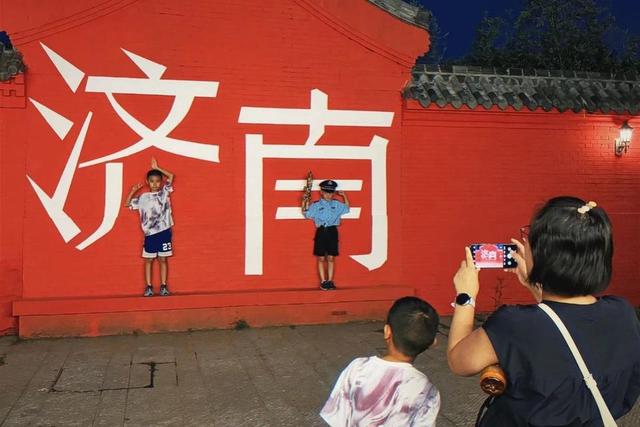 文旅快评｜景区业态有点儿“一竖”思维