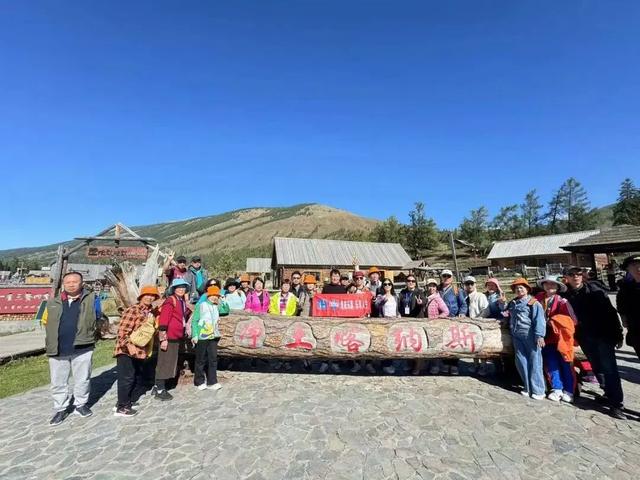 【半岛晨报专属定制】编辑记者带您双飞双卧12日探秘新疆金秋!20人小团尊享丝路盛宴