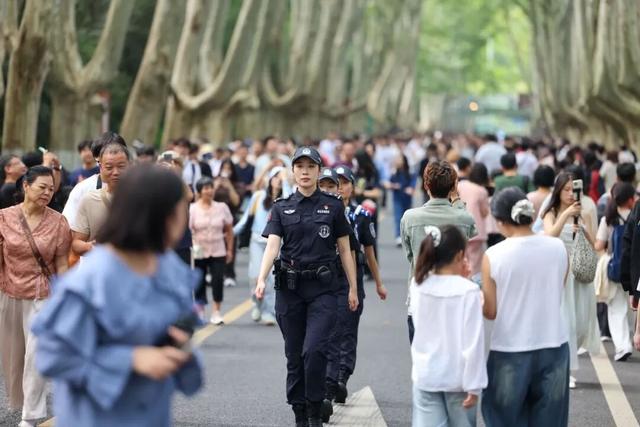 前方记者来报！这是今天的钟山风景区
