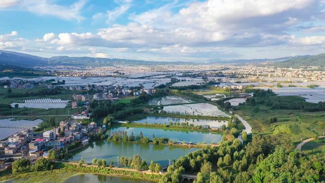 旅居云南·入昆第一站丨嵩明旅居缘何双双“上榜”？