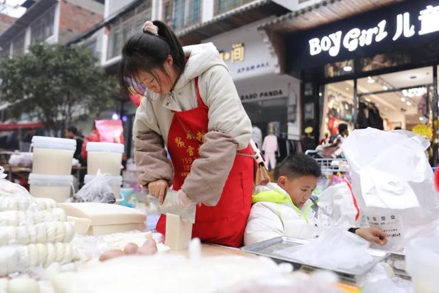 到绥阳，赶场去！收好这份烟火日程