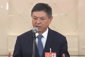 黄润秋：生态环境部四举措绘就绿色发展新画卷视频封面