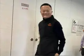 “完全看不出来是60岁的人”！马云现身杭州图片