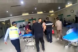 聊城：男子断掌急需送医 交警一路暖心护送图片