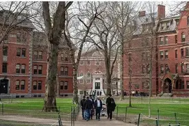 美政府暂停哈佛大学招收国际学生资格，对中国留学生有多大影响？图片