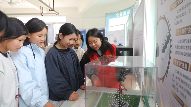2025年中国流动科技馆河南巡展睢县站盛大启动 首批中小学生开启科学探索之旅