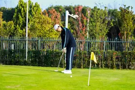 飒！武汉“高尔夫女孩”夺得国际数学竞赛金奖图片