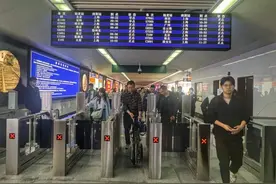 记者亲测：两分钟换乘，五分钟上车！上海火车站换乘3、4号线无需二次安检为乘客省下十分钟图片