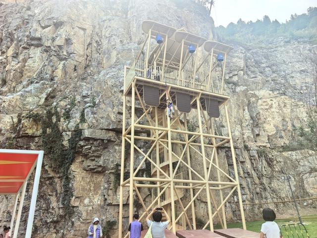 体验空中“跳跳床”、绝壁攀岩……济南这处大世界基尼斯认证探险乐园充满奇趣挑战