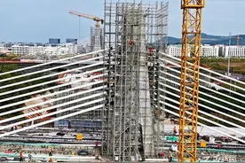 赣江新区：跨铁路转体斜拉桥建设有序推进图片