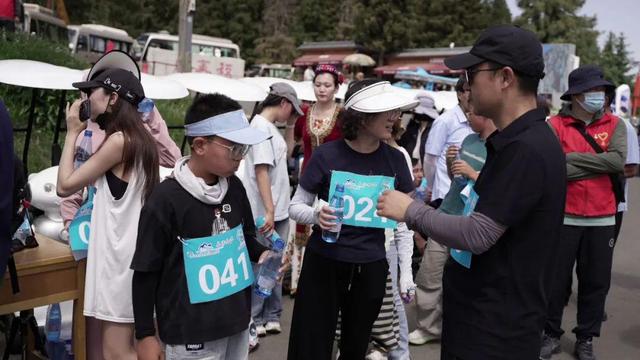 古尔邦节假期天山天池旅游市场火爆 累计接待游客12.15万人次