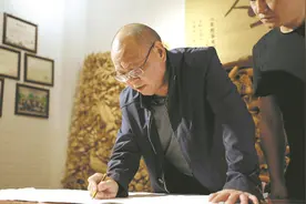 木雕工美大师李中庆：从“手艺人”到“守艺人”图片