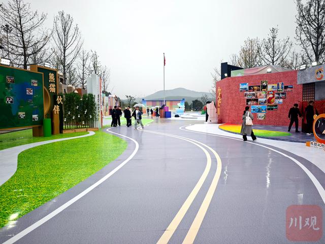 鲜活可触中共享发展成果，“锦绣天府・安逸四川”文旅融合主题展亮相